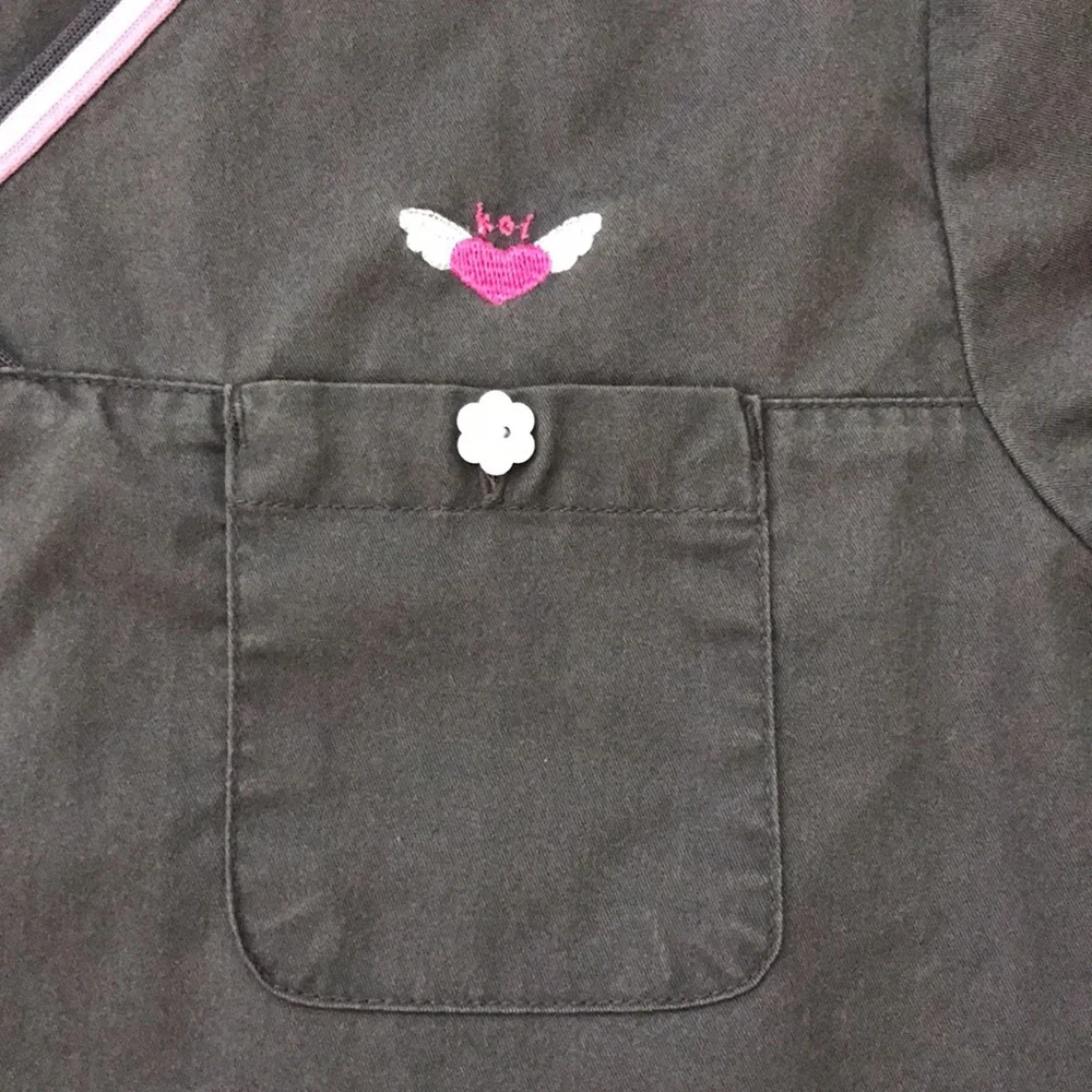 Koi Scrubs / Gray V-neck Scrub Top, Size XS - Picture 3 of 5